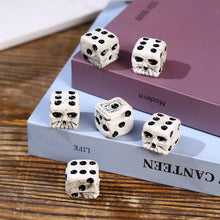 Load image into Gallery viewer, 1 Pcs 5 Pcs 16mm 6 Face Six Sided Skull Pattern Resin D6 Dot Dices Black White Point for DND TRPG RPG Table Board Game Halloween