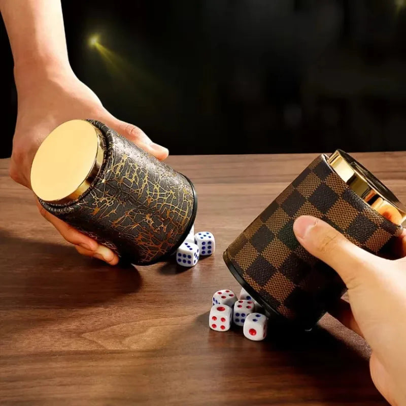 Dices Shake Container with 6 Dice